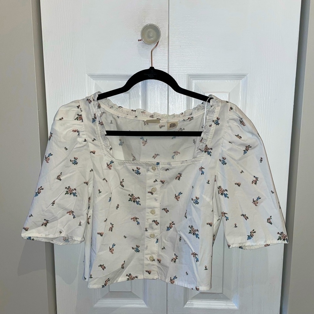 🖤 Levis floral crop Button up​​​​ 🖤​